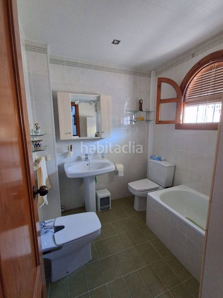 Foto 03aa3fdd-1485-4f9e-ae48-42e9018069e9. Casa amb xemeneia calefacció aparcament piscina a Loja