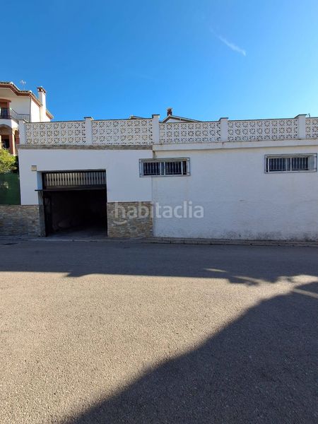 Foto 31a7cf3e-cfa4-446b-92bf-901a46fc3c47. Casa amb xemeneia calefacció aparcament piscina a Loja