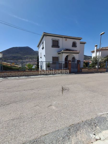 Foto 4670b584-86ef-4e79-98e1-f5aa8410ae19. Casa amb xemeneia calefacció aparcament piscina a Loja