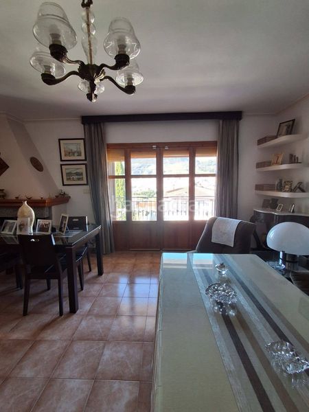 Foto 5f268f13-47d9-4831-81d5-14a6643c3d6d. Casa amb xemeneia calefacció aparcament piscina a Loja