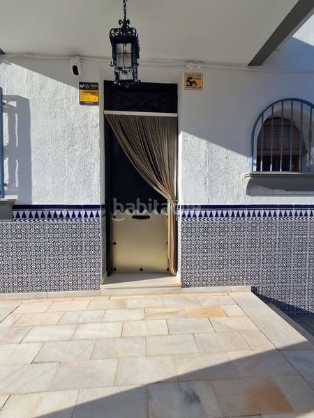 Foto 6b26d531-ac68-44a8-8e16-2c3f4a3985ad. Casa amb xemeneia calefacció aparcament piscina a Loja