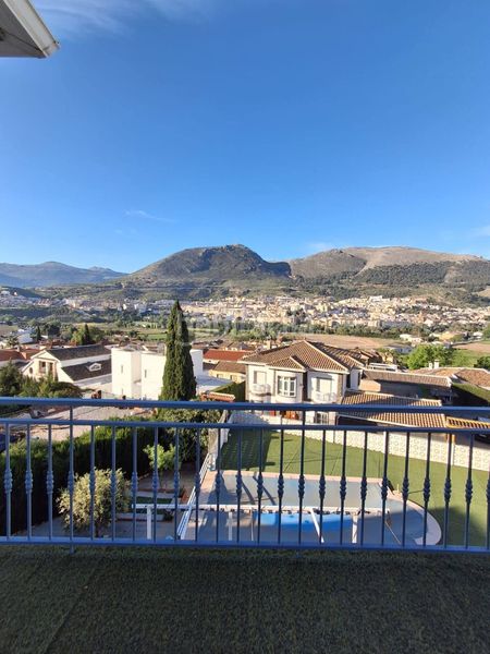 Foto a08c6c5e-bab2-4207-97b9-4e9f7cfe0371. Casa amb xemeneia calefacció aparcament piscina a Loja