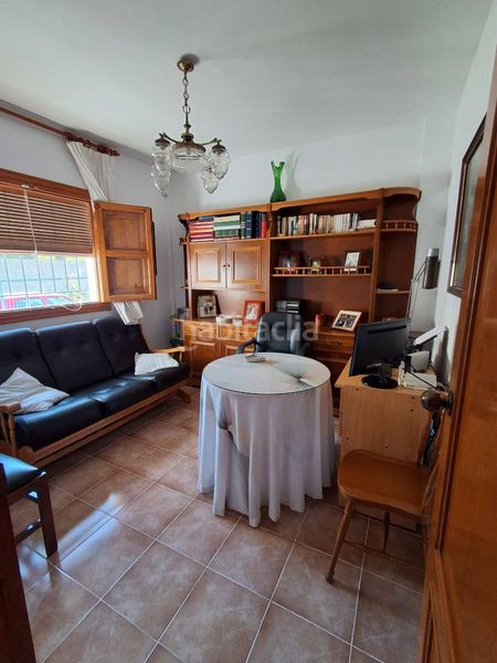 Foto c1415cb0-5d03-4121-a797-0923d13bfcf6. Casa amb xemeneia calefacció aparcament piscina a Loja