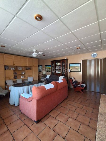 Foto d4027650-019a-420e-9bfa-d9a13fb1965f. Casa amb xemeneia calefacció aparcament piscina a Loja