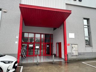 Miete Fabrikhalle in San Cibrao das Viñas. San cibrao das viñas