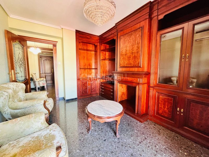 Foto 4d6f0d2e-0bdd-43cc-a137-60a37c188015. Flat in Eixample Alcoi