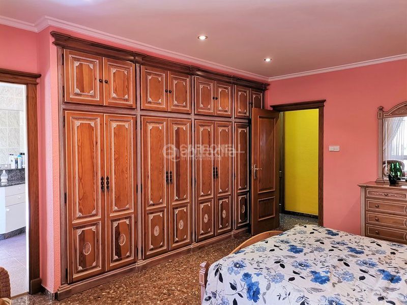 Foto 807681b6-6dce-470a-96e2-f812923ac437. Casa amb calefacció aparcament piscina a Centre-Zona Alta Alcoi