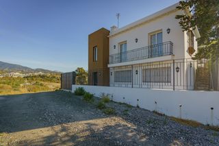 Alquiler Casa en Camino de la granadilla 41. Alquilo chalet individual en guadalmina larga temporada