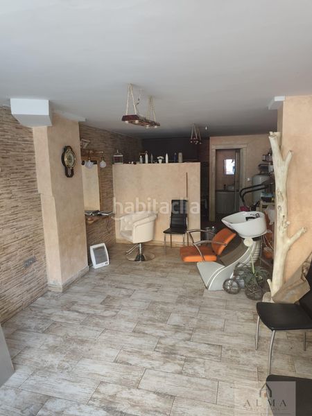Foto b3e82062-ba4b-43e3-b7fb-1ad7bbf52e1d. Local comercial local en Almendralejo