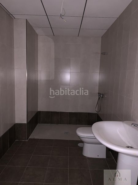 Foto b1b2ea34-c1c9-456d-a1ba-b6b847bcccf9. Lloguer local comercial a Almendralejo