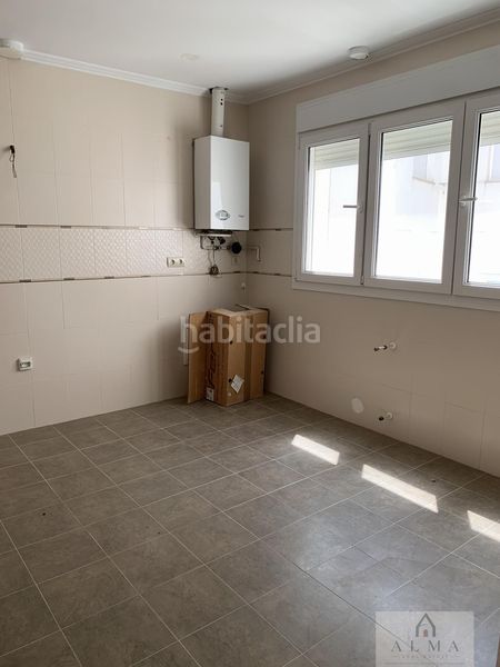 Foto f7c18811-cde5-4b14-b7b8-b52159a1d349. Lloguer local comercial a Almendralejo