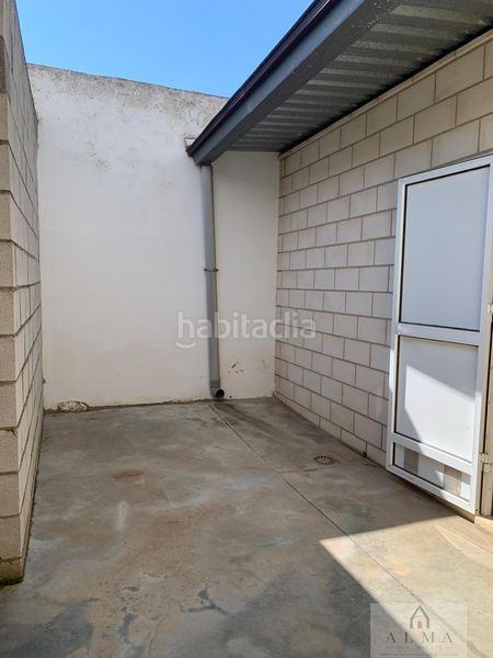Foto f667f79f-d4ed-44ed-bab3-486b3ffbefb4. Nau industrial a Almendralejo