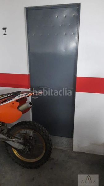 Foto 7f72e51b-4f34-48a7-a696-e94b4d970c7c. Aparcament cotxe a Almendralejo