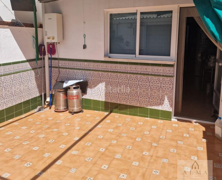 Foto cdb8df60-1800-4dba-ad35-6e9bf46f8644. Casa a Almendralejo