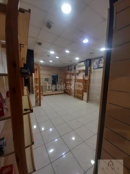Foto 2f1d7462-20cf-45cb-893c-891ddf9fcf02. Local comercial a Almendralejo