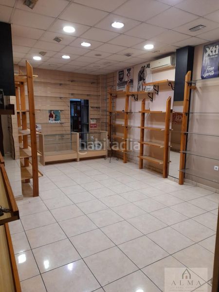 Foto bf03cd7a-5bae-4172-9f54-6ff02bf3a36b. Local comercial a Almendralejo
