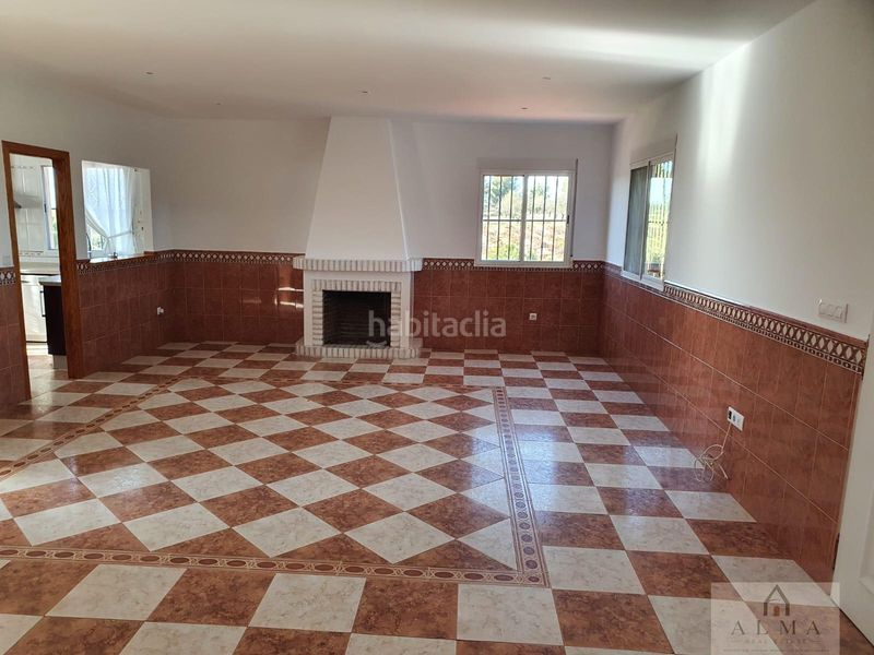 Foto 528369f8-e609-4218-987a-560be2544ffb. Xalet amb aparcament a Almendralejo