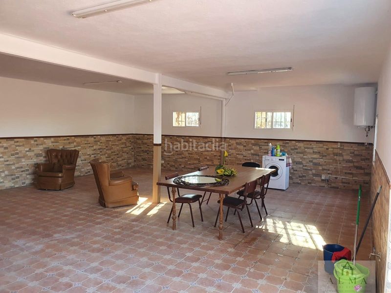 Foto 9cca8f4f-84a0-4a98-950c-9ae52e9825c7. Xalet amb aparcament a Almendralejo