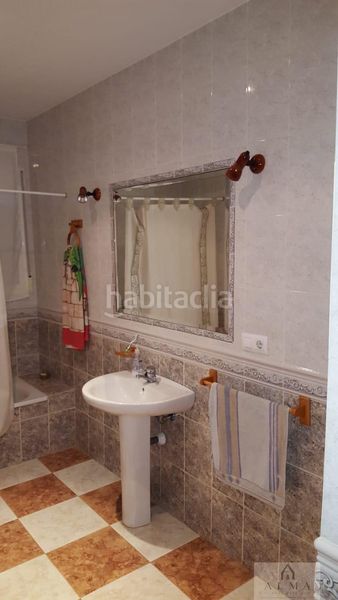 Foto b901aeb4-ed31-4c0a-a534-9ec9347602af. Xalet amb aparcament a Almendralejo
