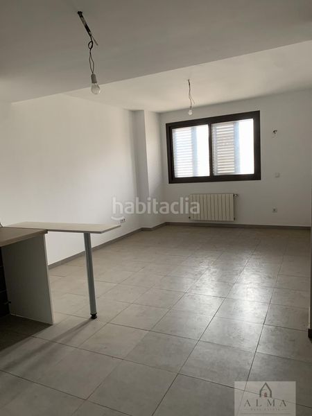 Foto f801398a-d1a4-40aa-bce9-296df1e3e92d. Pis a Almendralejo