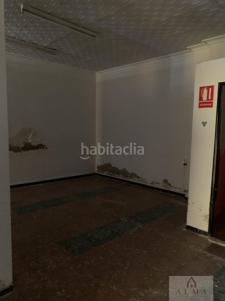 Foto e804f759-f8cd-4bd0-bde7-7a61f73c3bf7. Local comercial a Almendralejo