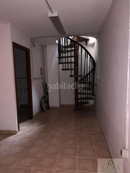 Foto b336f7b4-eb32-4f24-a1f0-cef598497798. Local comercial a Almendralejo