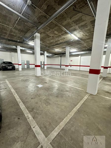 Foto 2522a519-edf8-44b7-954f-4140a0b05073. Car parking in Almendralejo