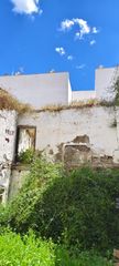 Casa in Calle puente 13. Atencion !! casa para derribar en zona calle la puente en ecija