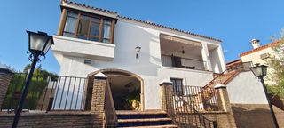 Chalet  Calle columela. Atencion!! venta de chalet zona cuesta blanca