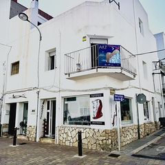 Casa  Carrer pintor terruella 3. Casa con local comercial, gran terraza y vistas al mar en el por