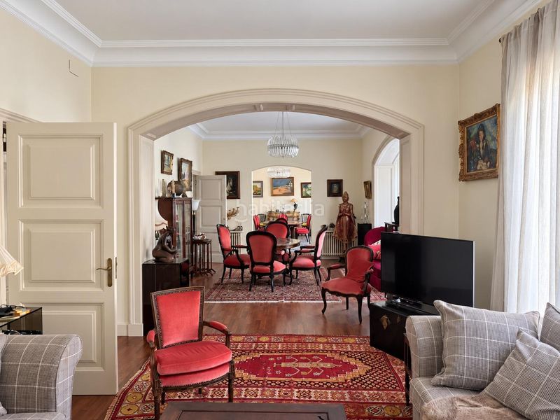 Foto 35f8dba1-1ce7-4413-8982-77982f2b57cd. Apartament amb aparcament a Centre Figueres