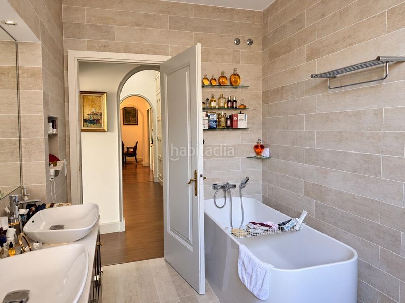 Foto c2571832-fe7a-4963-b113-9cb31d0958f5. Apartament amb aparcament a Centre Figueres