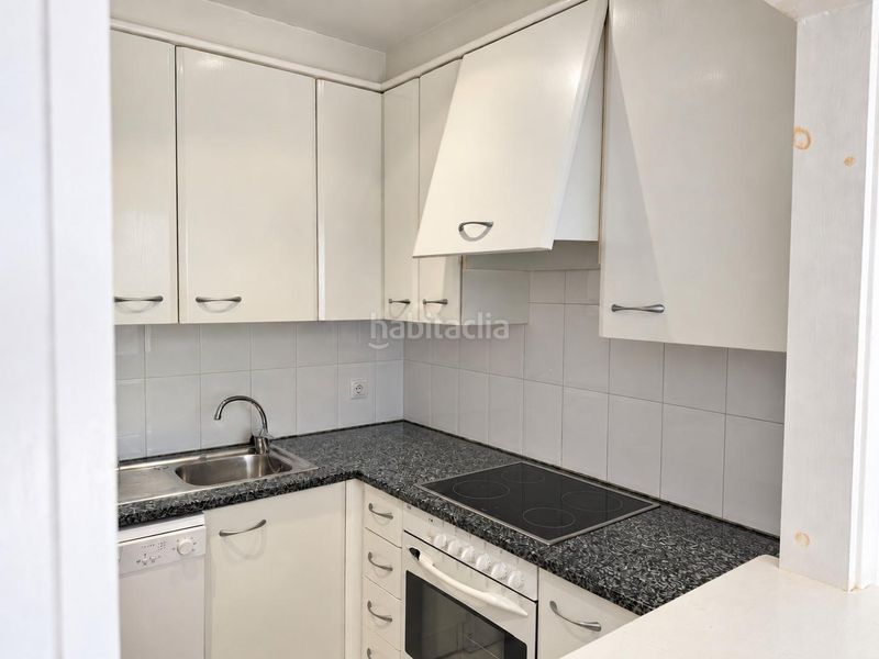 Foto 69ac7b2b-9424-4661-92be-5d0ce971858f. Apartament amb aparcament a El Port Llançà