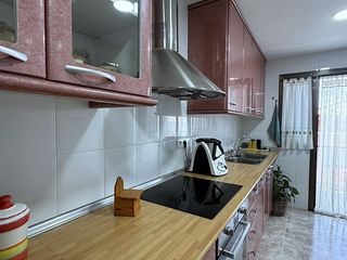 Casa adossada  Calle de l'era 11. Magnífica casa con jardín y espacio independiente en palausaverd