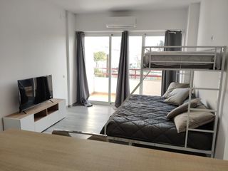 Loft  Calle del cap de ponent 11. Loft totalmente reformado con terraza y piscina comunitaria en s