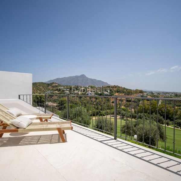 Foto bb0a3bd4-14c6-42b7-81ae-74749ce5ffb9. Casa adossada amb calefacció a La Quinta Benahavís