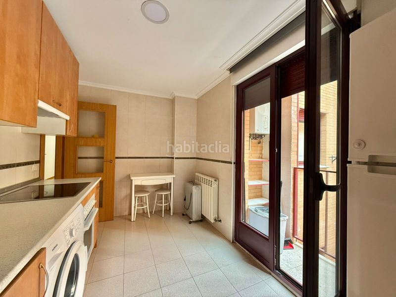 Foto 5b2d3b70-fc81-4273-a684-549569a770c0. Lloguer pis amb calefacció aparcament a Pizarrales Salamanca