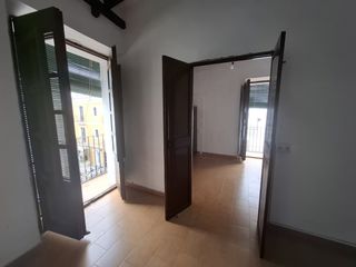 Flat  Carrer del bisbe cardona. Piso en venta en la zona de la marina