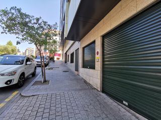 Local Comercial a Pintor colmeiro 12. Activo con recorrido en vigo  bajo con distribución tipo viviend