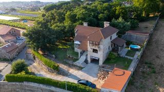 Chalet  Lugar xesteira. Una joya en piedra gallega en el corazón de las rías baixas. 407