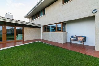 Casa en Coruxo - Oia - Saiáns. Casa o chalet independiente en venta en oia