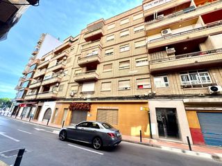 Appartamento  Calle ricardo gil 38. Vivienda luminosa y con muchas posibilidades en el corazon del c