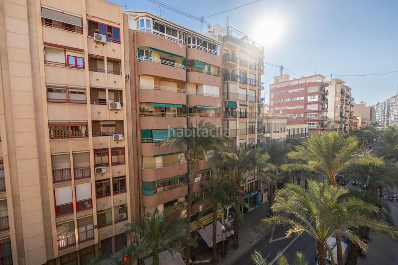 Foto e28b1344-5869-42a5-97f5-537b3d533e20. Pis amb aparcament a Mercado Alicante