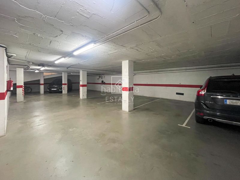 Foto ca216ae7-bcaf-47fd-aa8e-7c336aea6260. Parking coche en carrer marquès de caldes de montbui 77 plaza de parking en venta o alquiler – zona químics, en Girona