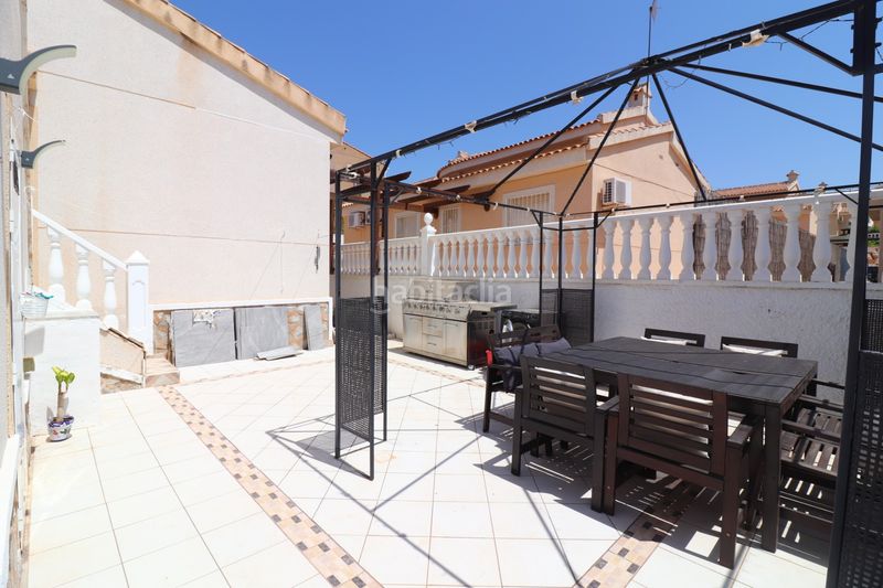Foto ba0b9e82-d268-498e-b935-a484b8c4cd23. Casa amb piscina a Benijófar