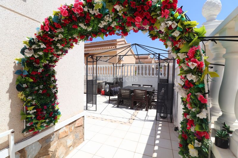 Foto e593a13c-6019-4a72-b1ca-98622d06340a. Casa amb piscina a Benijófar