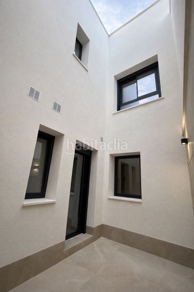 Foto f77ecdb4-aedb-4ae1-bba5-a4d1088499b0. Casa adosada en Dolores