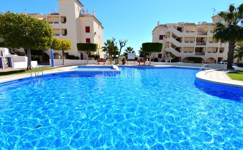 Foto c0526e97-a58a-4812-a58b-a474d6e4ad9f. Apartament amb aparcament a Playa Flamenca Orihuela