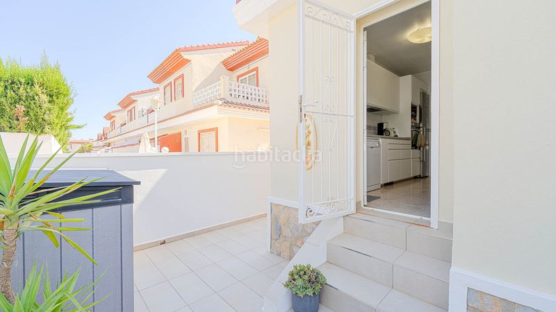 Foto c8f379e0-4b9b-4726-94fd-7d48301359de. Casa adossada a Lo Marabú Rojales