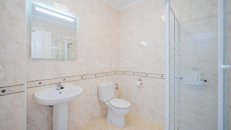 Foto db12b5ff-ca8c-4c6b-8540-fce035468ec3. Casa adossada a Lo Marabú Rojales